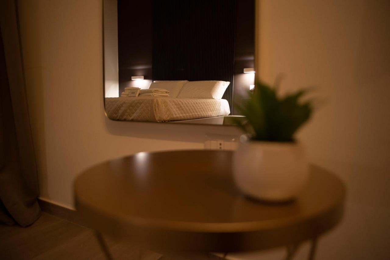 House Room Civico 56 โครโตเน ภายนอก รูปภาพ