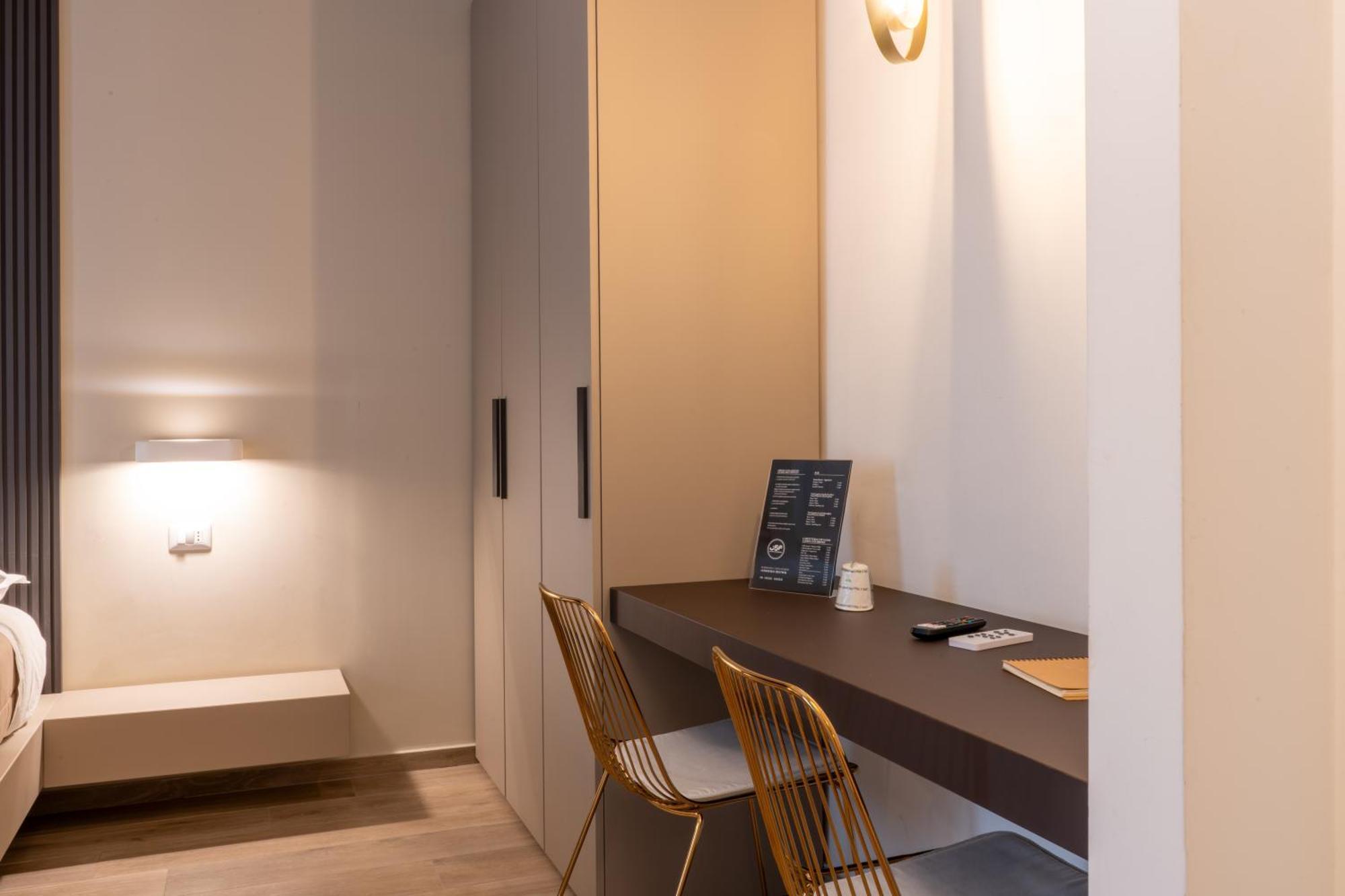 House Room Civico 56 โครโตเน ภายนอก รูปภาพ